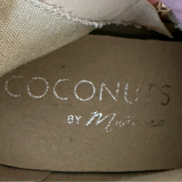 Coconuts by Matisse Hazel Bootie - Picture 7 of 14